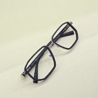 Tarran # Black
