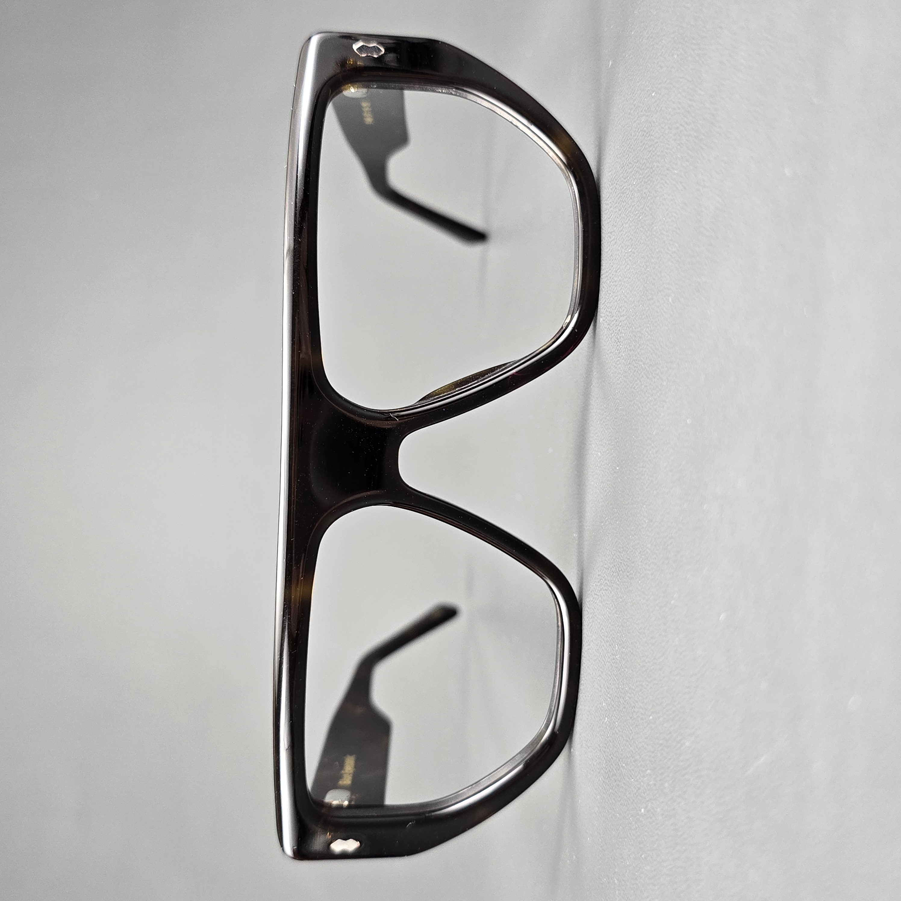 Aric # Textured brown